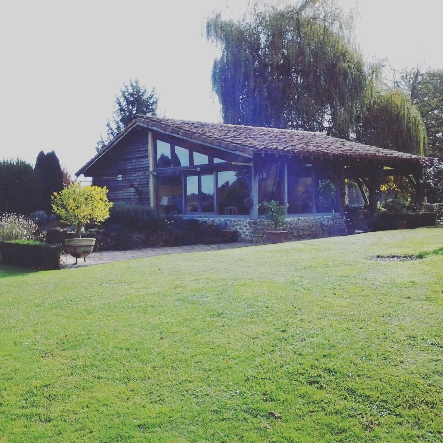 Les Hotes Des Guillemets Laglorieuse Exterior foto